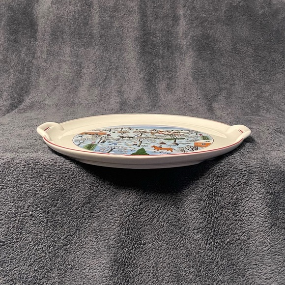 Villeroy & Boch Naif Christmas Porcelain Handled Round Cake Plate. - Picture 3 of 6